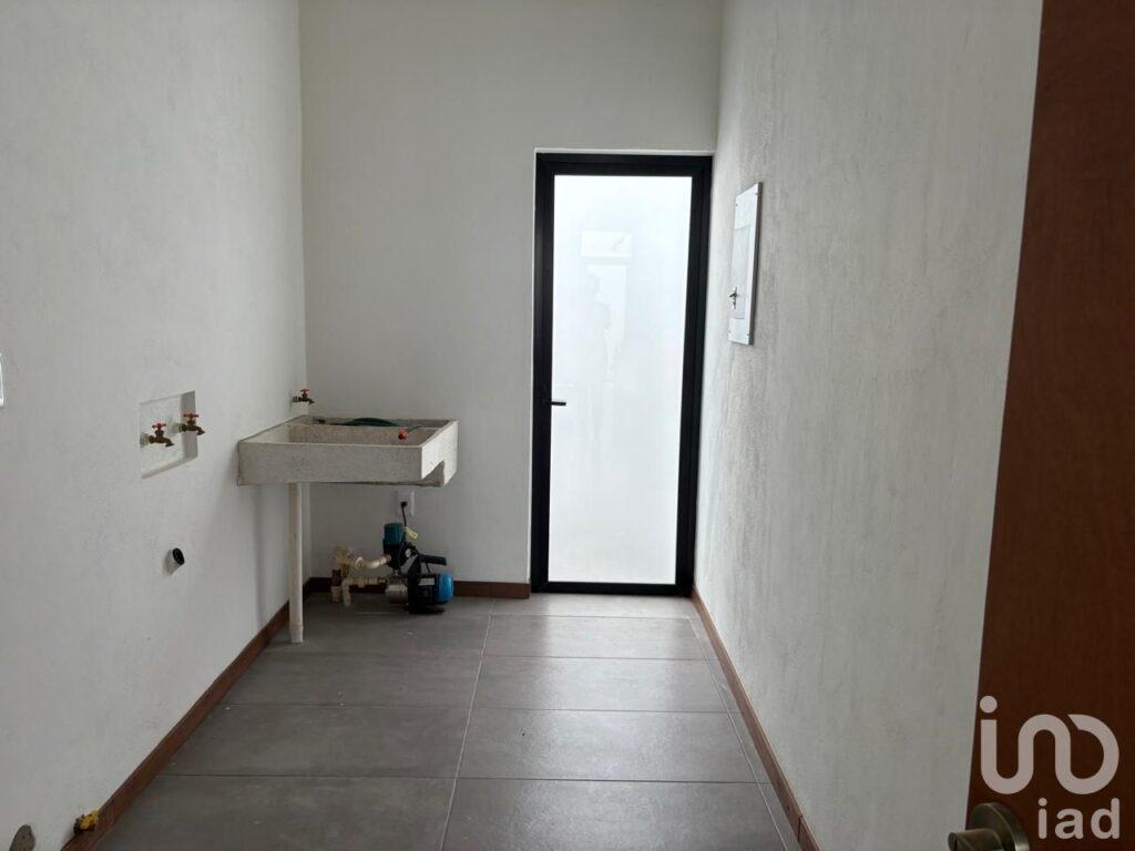 CASA EN VENTA 3 RECÁMARAS ESTUDIO ROOFGARDEN, ACABADOS DE LUJO,  ALBATERRA COLIMA,