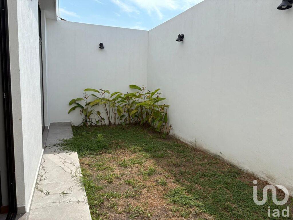 CASA EN VENTA 3 RECÁMARAS ESTUDIO ROOFGARDEN, ACABADOS DE LUJO,  ALBATERRA COLIMA,