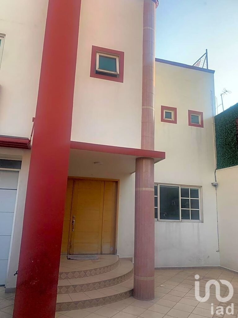 Casa en Venta, en Col. Agrícola Bellavista, Metepec, México