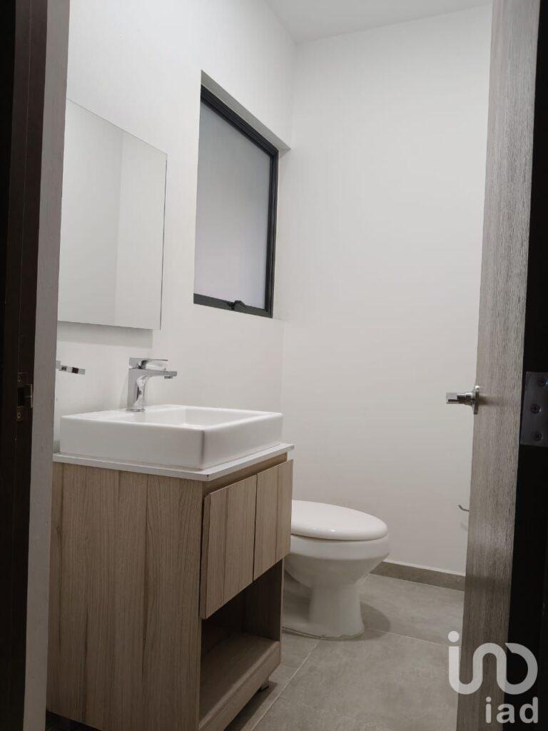 HERMOSA CASA EN ADAMAR