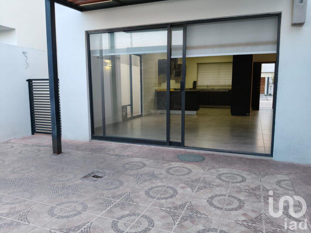 HERMOSA CASA EN ADAMAR