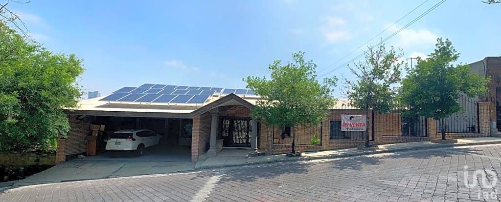 Castillo para remodelar en San Pedro Garza García