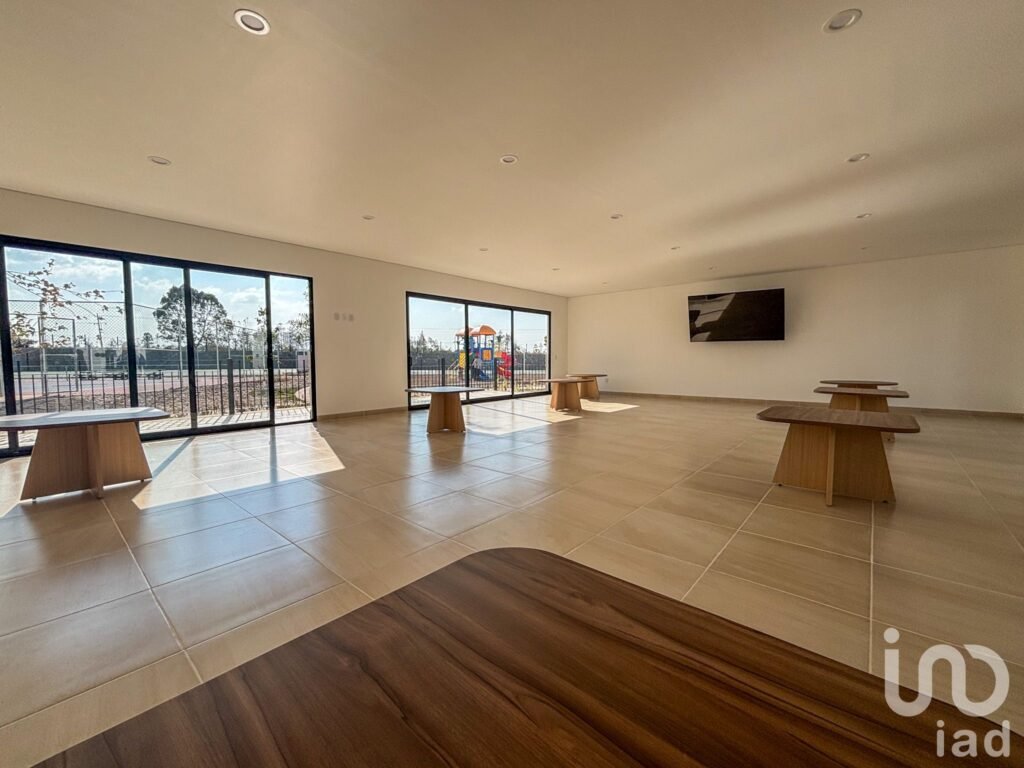 Terreno en Venta en Ciudad Maderas Bosques de entrega inmediata en Corregidora, Queretaro