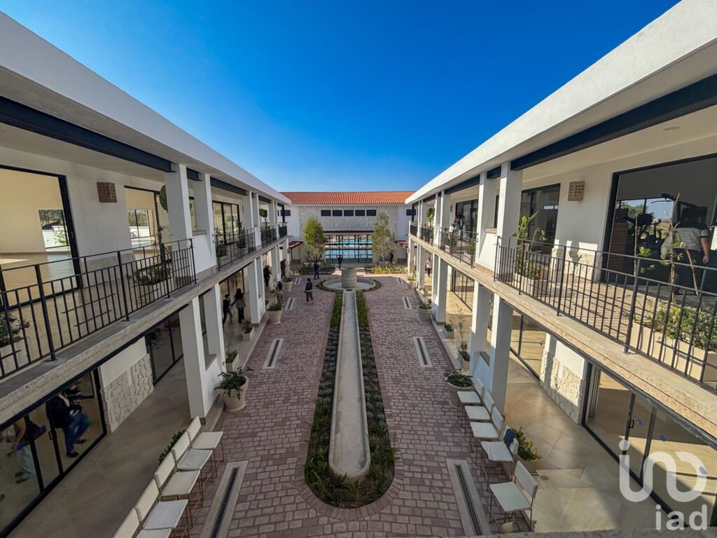 Terreno en Venta en Ciudad Maderas Bosques de entrega inmediata en Corregidora, Queretaro