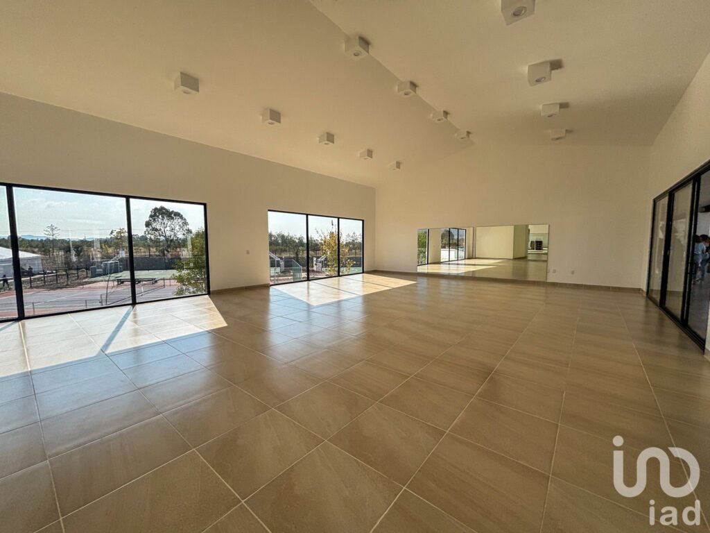 Terreno en Venta en Ciudad Maderas Bosques de entrega inmediata en Corregidora, Queretaro