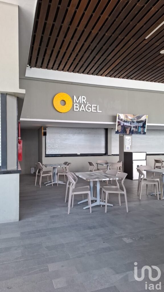 Venta de Local Plaza Xentric Zibata