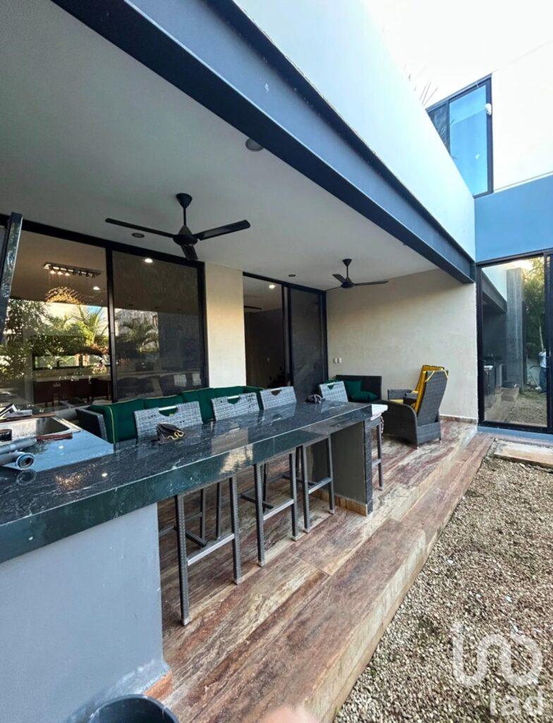 Casa en venta en Yucatán Country Club.