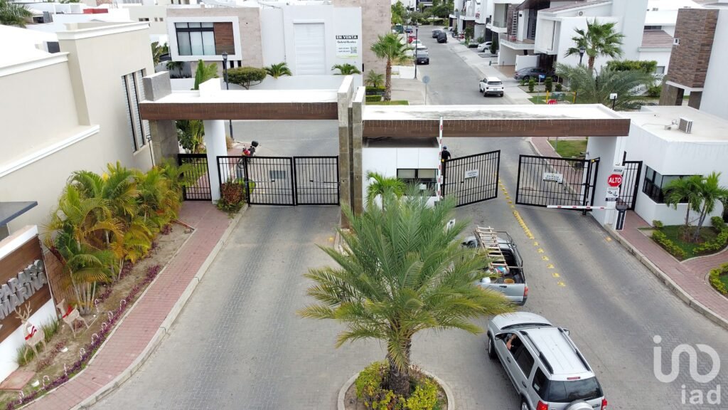 TERRENO EN VENTA UBICADO EN PARAÍSO MARINA DE LA MARINA MAZATLÁN