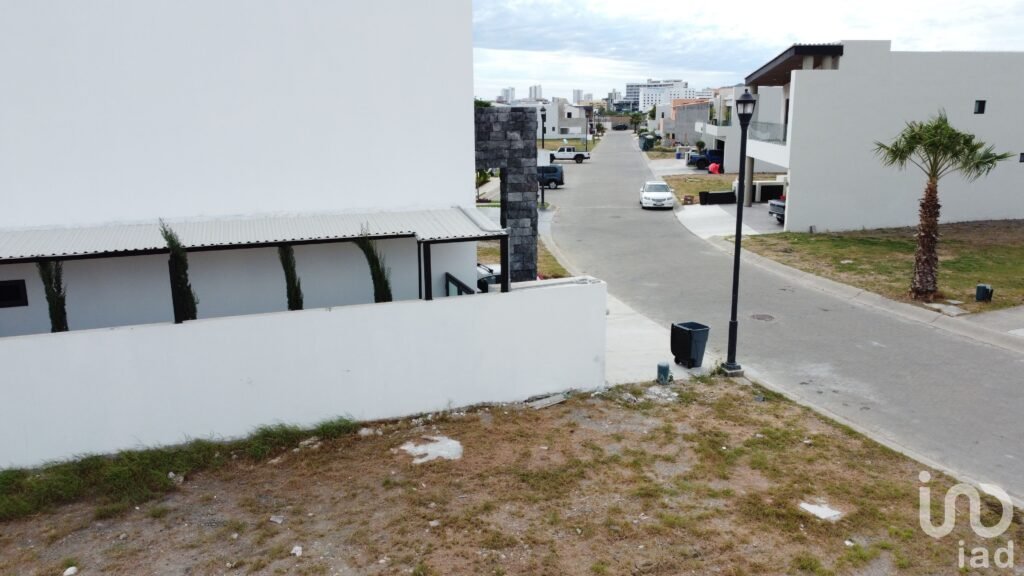 TERRENO EN VENTA UBICADO EN PARAÍSO MARINA DE LA MARINA MAZATLÁN