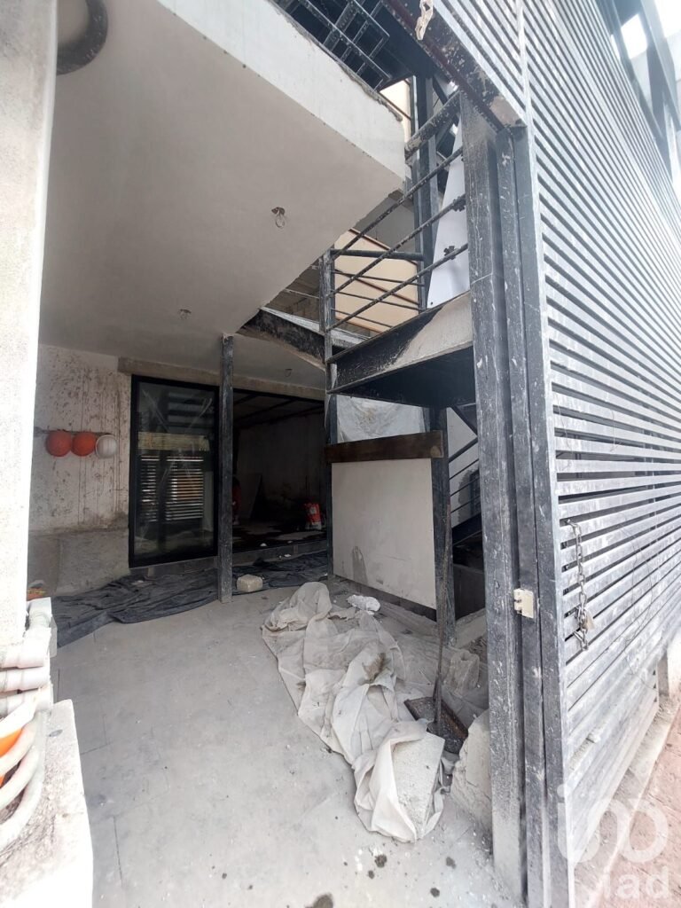 OFICINA O LOCAL EN RENTA ANZURES