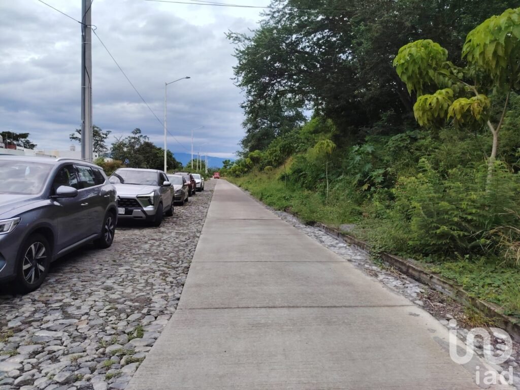 Terreno comercial en venta en esquina en Punta Norte, Colima