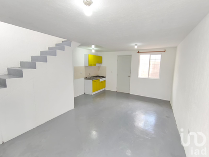 VENTA DE CASA HABITACIÓN EN SENDERO DE LOS FRAILES , VALLE DE SANTIAGO, QUERÉTARO