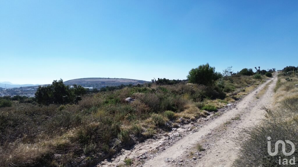 Terreno en zona de crecimiento a 2 minutos de Villa Airosa, Bld Colosio