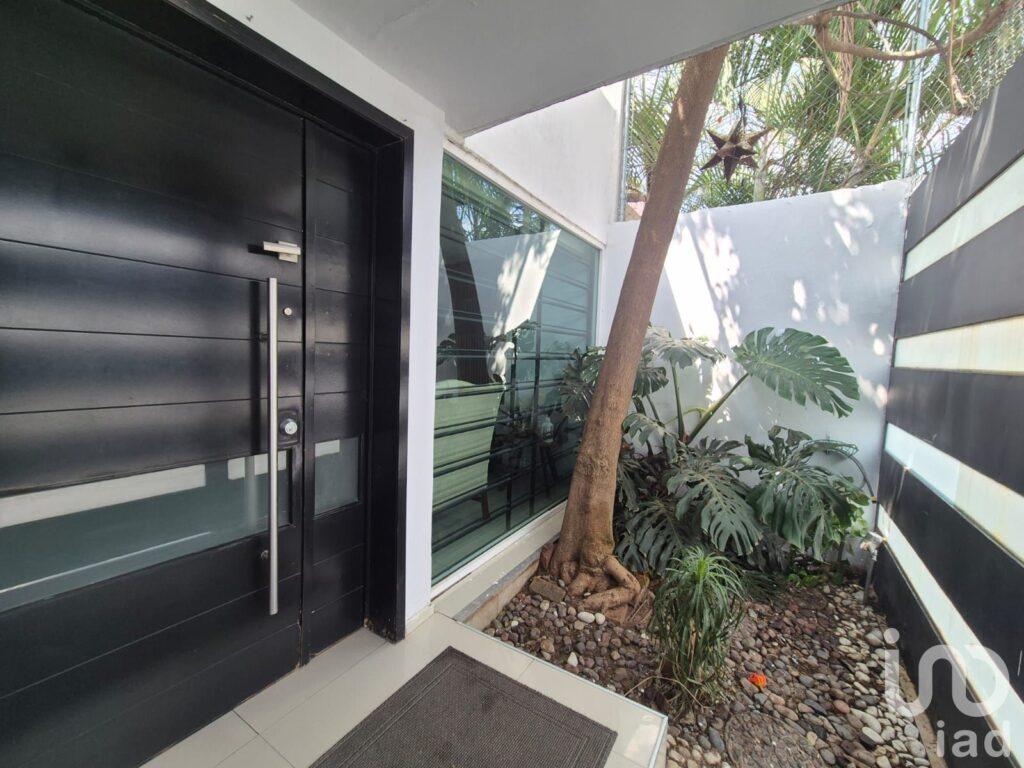 CASA EN VENTA EN LAS ÁGUILAS, ZAPOPAN JALISCO