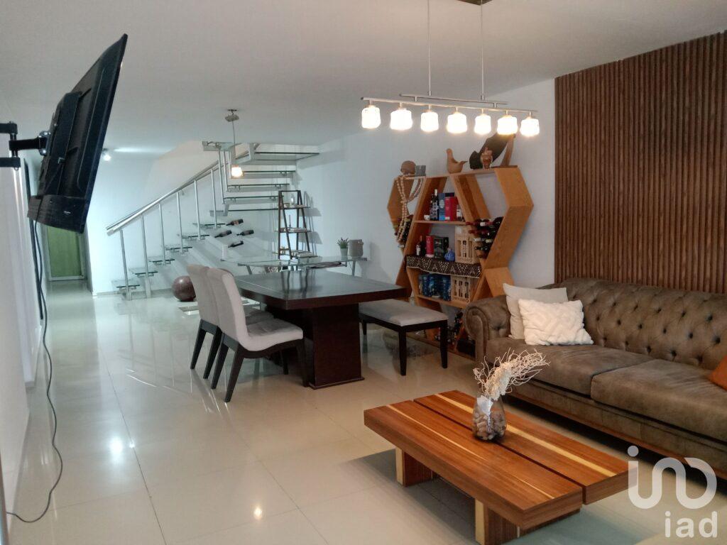 CASA EN VENTA EN LAS ÁGUILAS, ZAPOPAN JALISCO