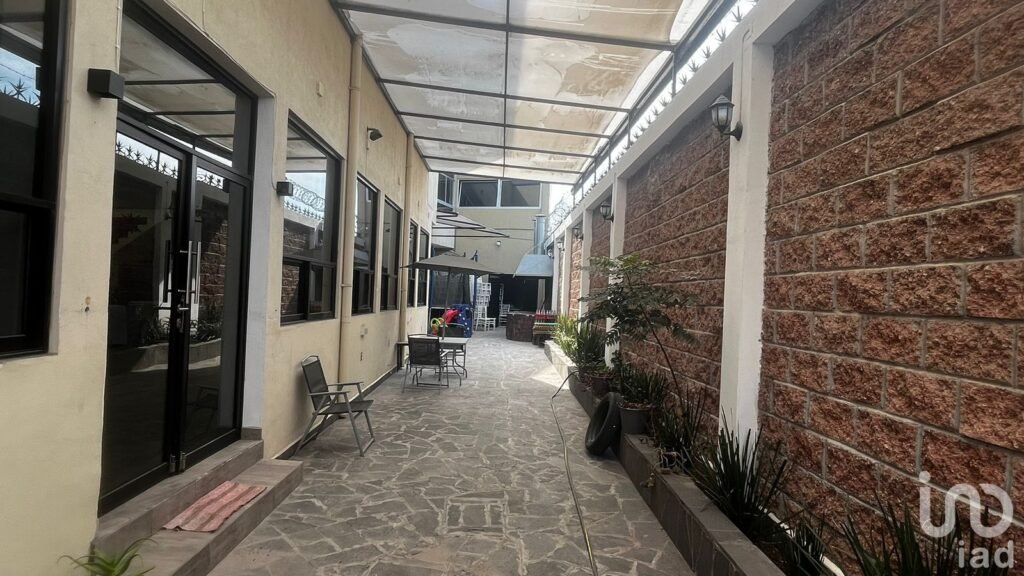 EDIFICIO COMERCIAL EN VENTA, SAN JUAN DEL RÍO, QRO. BAR O RESTAURANTE CON  HOYOS PARA BARBACOA