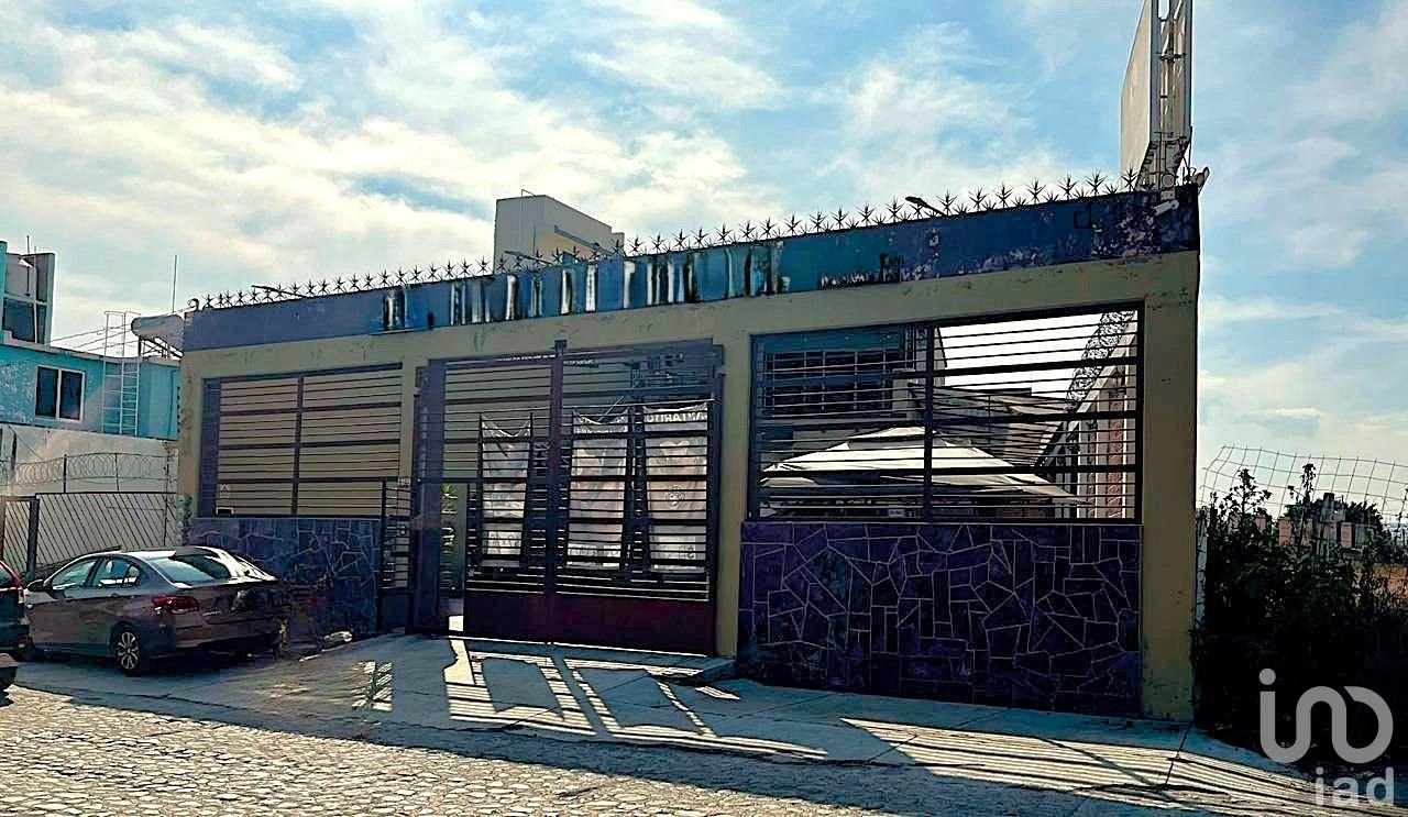 EDIFICIO COMERCIAL EN VENTA, SAN JUAN DEL RÍO, QRO. BAR O RESTAURANTE CON  HOYOS PARA BARBACOA
