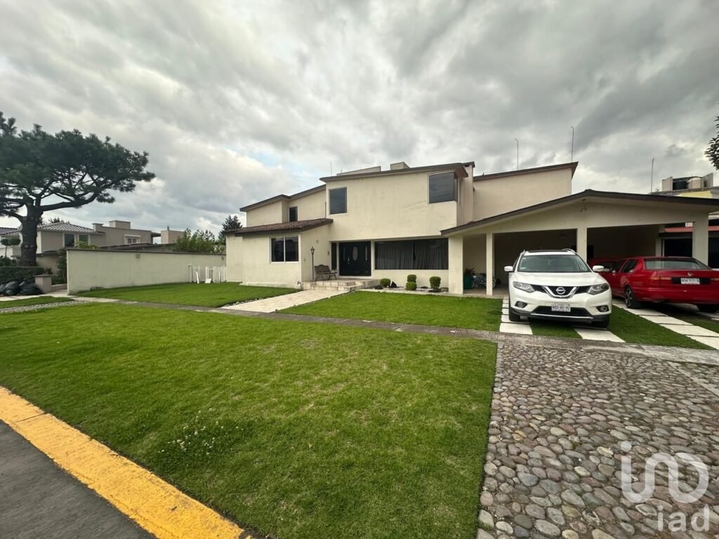 Casa en Venta en Paseo de Santa Ana, La Asunción, Metepec, México