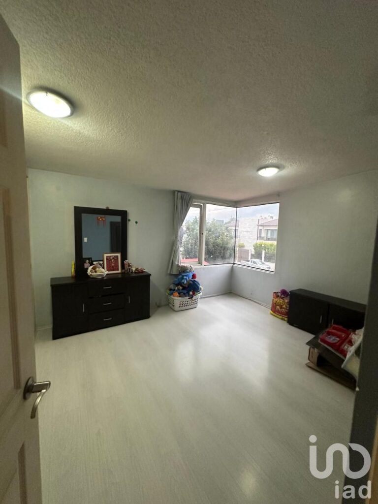 Casa en Venta en Paseo de Santa Ana, La Asunción, Metepec, México