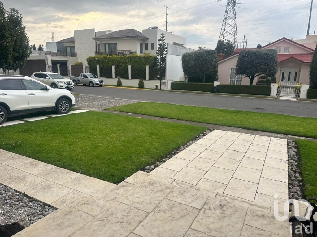 Casa en Venta en Paseo de Santa Ana, La Asunción, Metepec, México