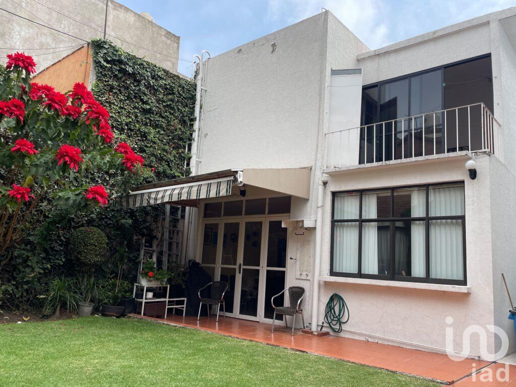 Casa en venta en Narvarte Poniente, calle Xochicalco, Deleg. Benito Juárez Cdmx.