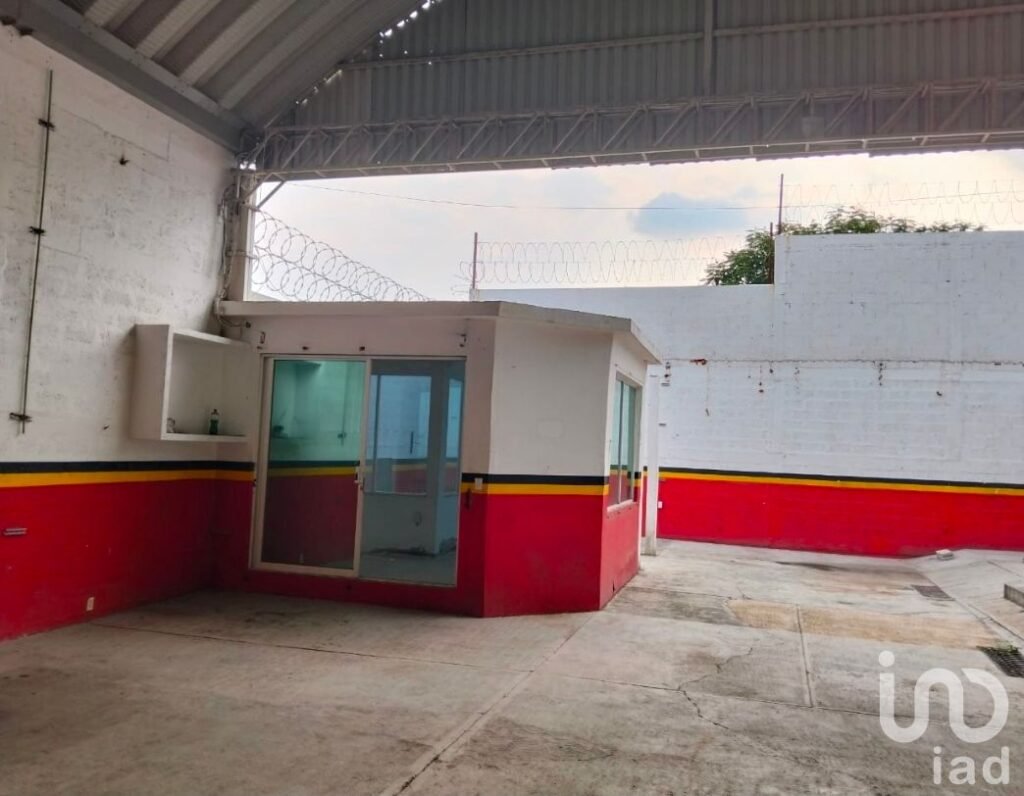 Bodega en renta cerca de la Autopista