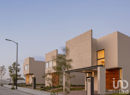 Casa en Av. Paseo De La Lila Oriente Lote Zizana, Fraccionamiento Zizana, 76245 Qro. Casa en Av. Paseo De La Lila Oriente Lote Zizana, Fraccionamiento Zizana, 76245 Qro.