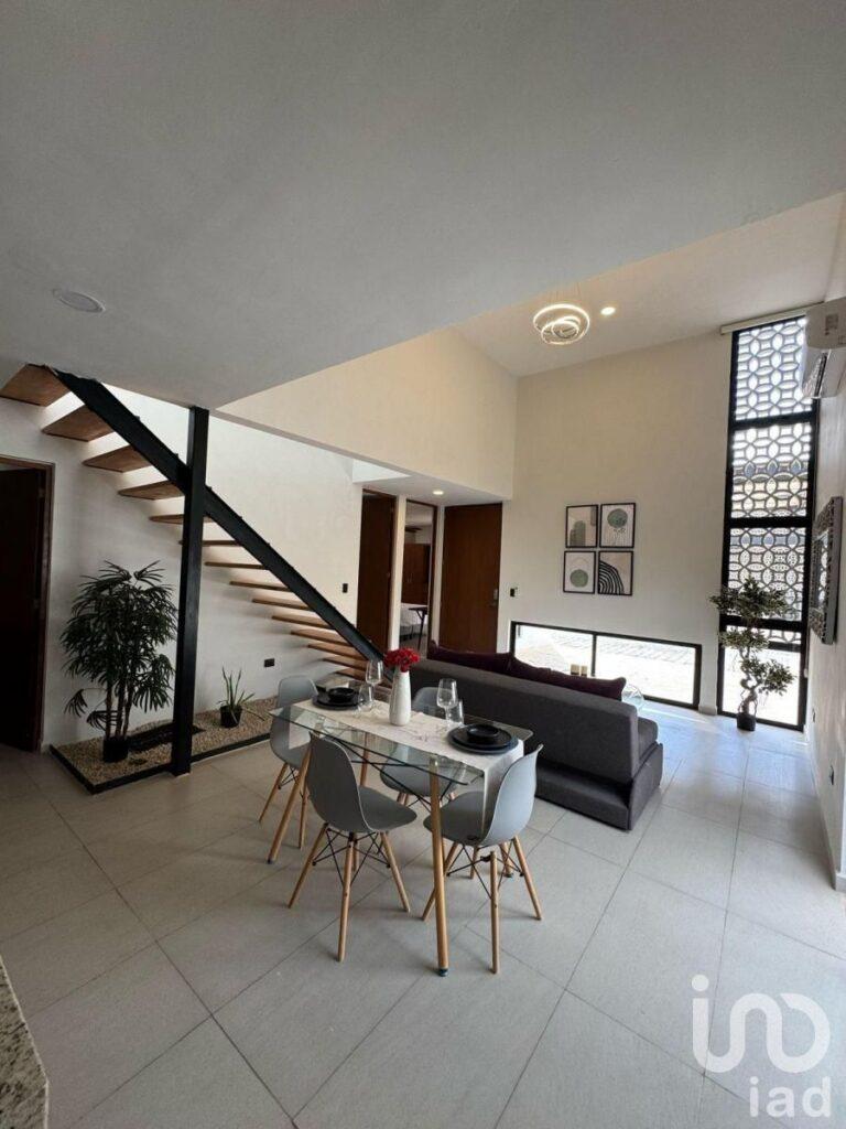 VILLA EN VENTA EN CHOLUL, MERIDA, YUCATAN DENTRO DE PRIVADA RESIDENCIAL