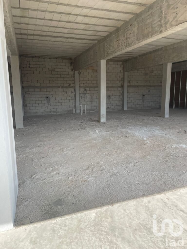 LOCALES EN VENTA EN PRIMER NIVEL, EN CONKAL, YUCATÁN, DENTRO DE PLAZA COMERCIAL