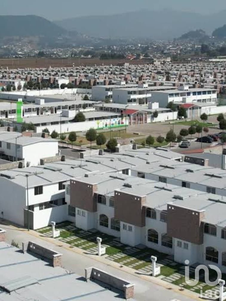 CASA EN VENTA, UBICADA EN FRACC. EL BUEN SUCESO, APLICA PARA CREDITOS.