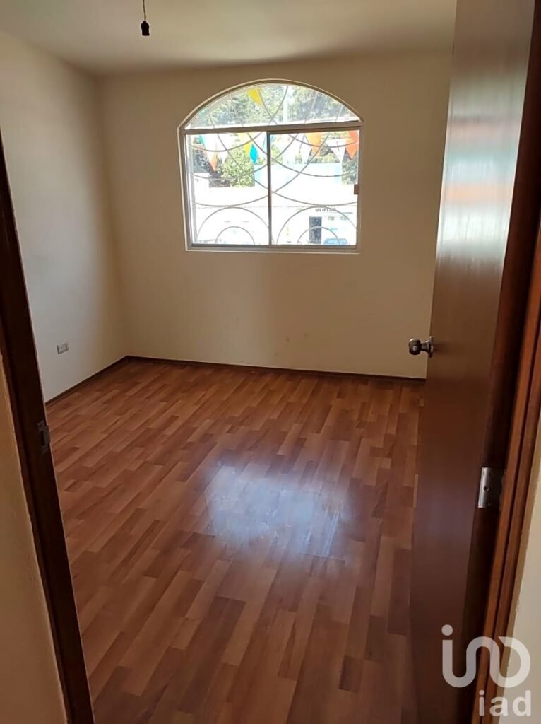CASA EN VENTA, UBICADA EN FRACC. EL BUEN SUCESO, APLICA PARA CREDITOS.