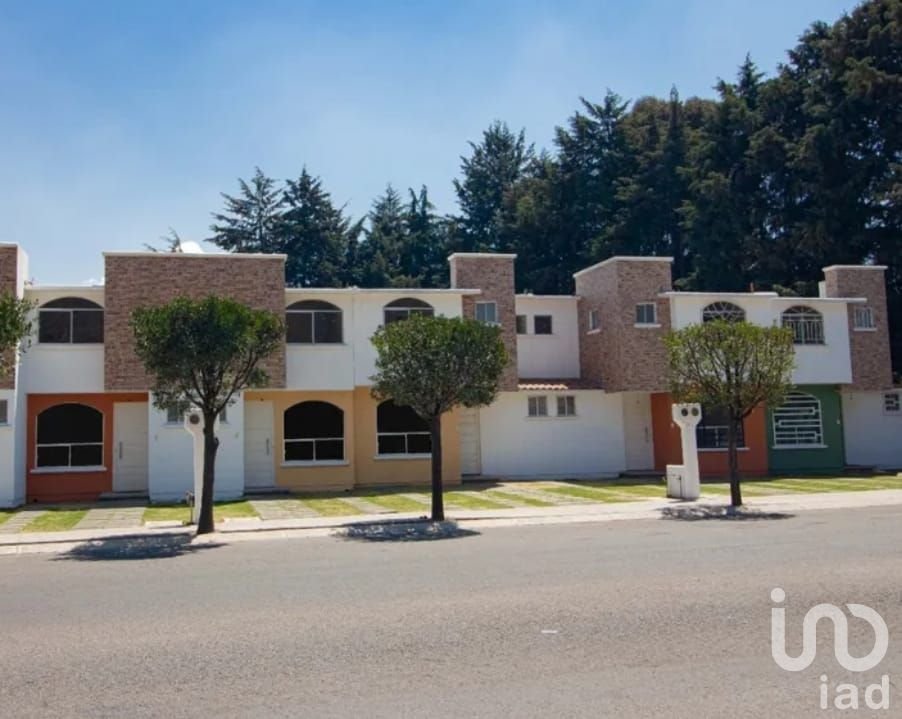 CASA EN VENTA, UBICADA EN FRACC. EL BUEN SUCESO, APLICA PARA CREDITOS.