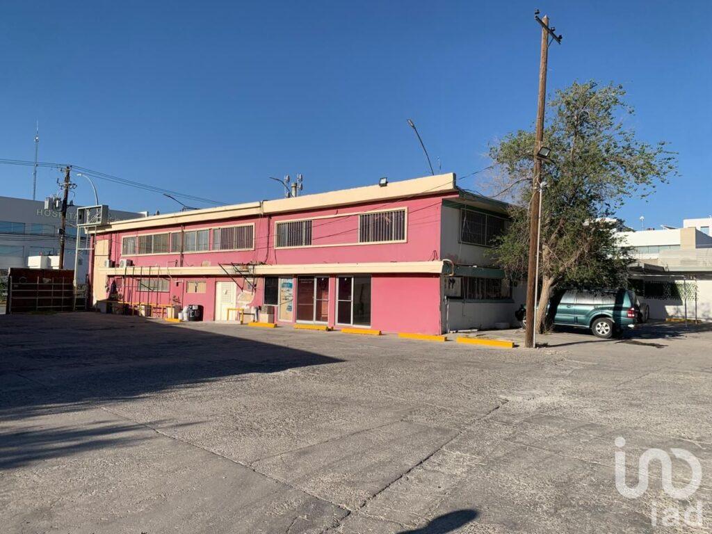 EDIFICIO COMERCIAL EN VENTA EN CD JUÁREZ CHIH. AV PASEO TRIUNFO AMPLIO ESTACIONAMIENTO