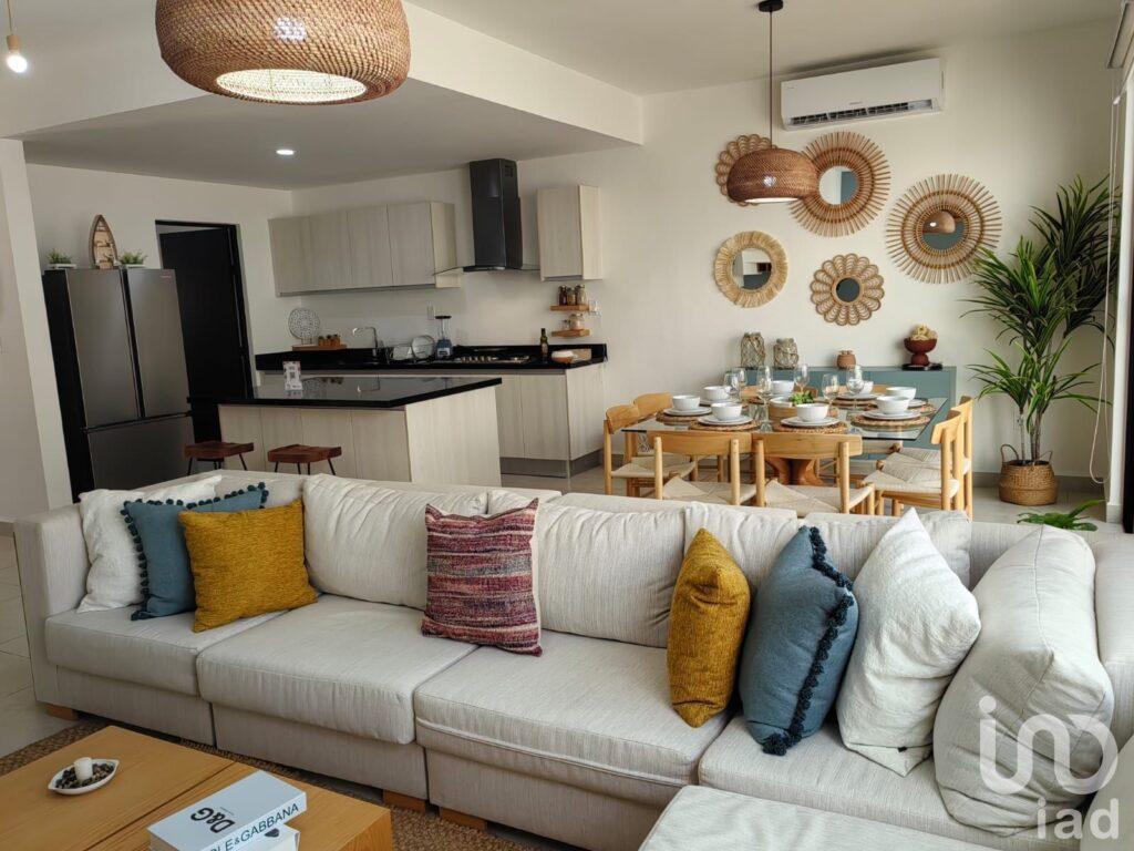 CASA EN VENTA CON AMENIDADES Y AREAS DE MEDITACION EN LA AV. HUAYACAN, Q.ROO