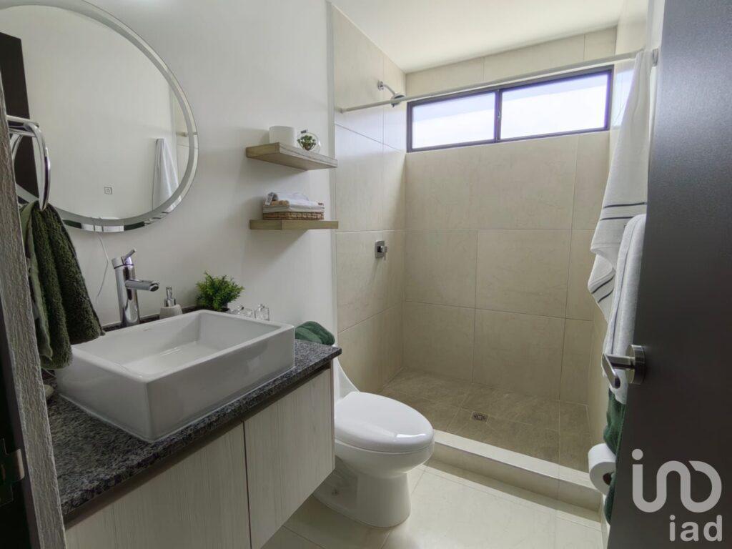 DEPARTAMENTO EN VENTA AMENIDADES Y RODEADO DE NATURALEZA, AV. HUAYACAN, CANCUN, Q.ROO