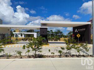 DEPARTAMENTO EN VENTA AMENIDADES Y RODEADO DE NATURALEZA, AV. HUAYACAN, CANCUN, Q.ROO DEPARTAMENTO EN VENTA AMENIDADES Y RODEADO DE NATURALEZA, AV. HUAYACAN, CANCUN, Q.ROO