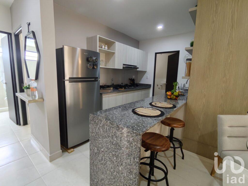 DEPARTAMENTO EN VENTA AMENIDADES Y RODEADO DE NATURALEZA, AV. HUAYACAN, CANCUN, Q.ROO