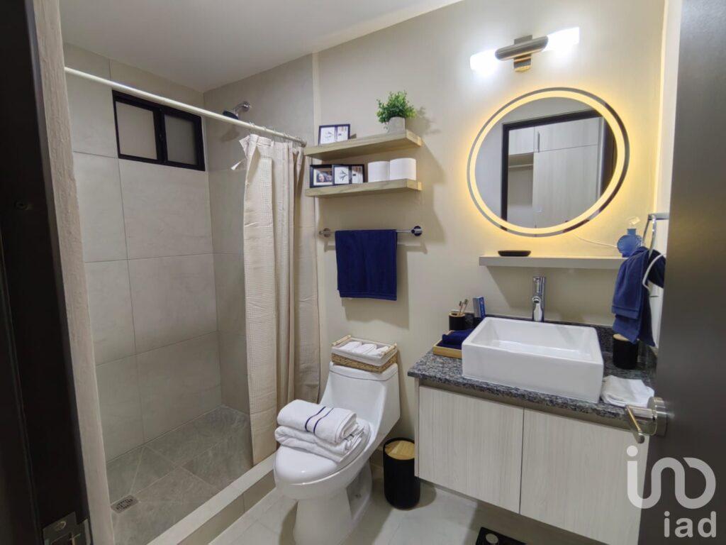 DEPARTAMENTO EN VENTA AMENIDADES Y RODEADO DE NATURALEZA, AV. HUAYACAN, CANCUN, Q.ROO