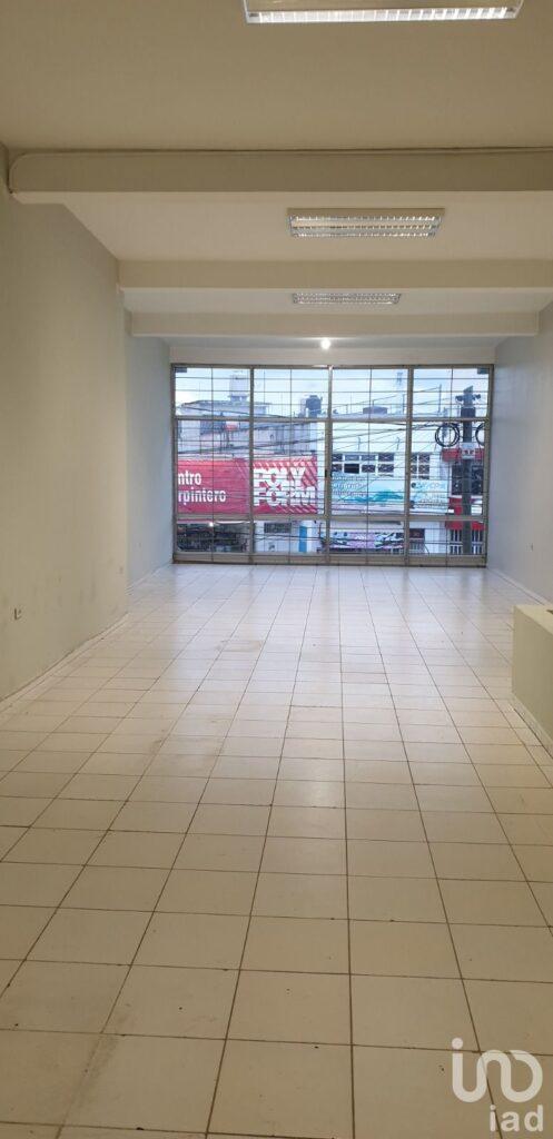 Renta de local céntrico doble frente en Xalapa