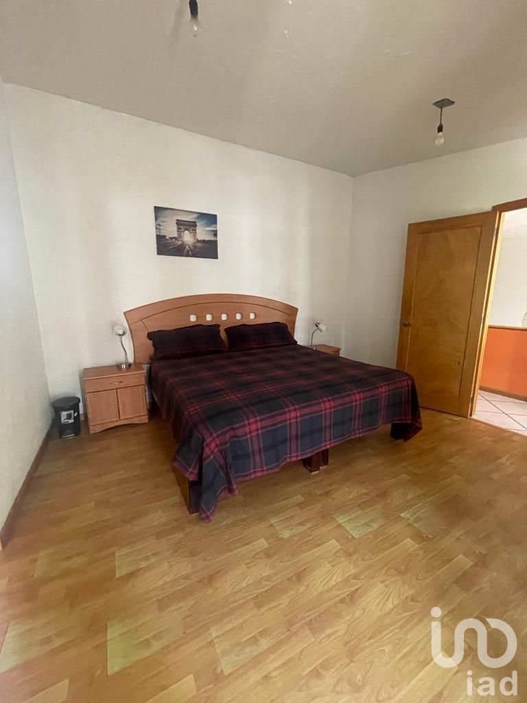 RENTA DE CASA EN FRACC. MIRAVALLE EN ZONA PONIENTE EN CD. DE SAN LUIS POTOSI FRENTE A PLAZA SAN LUIS