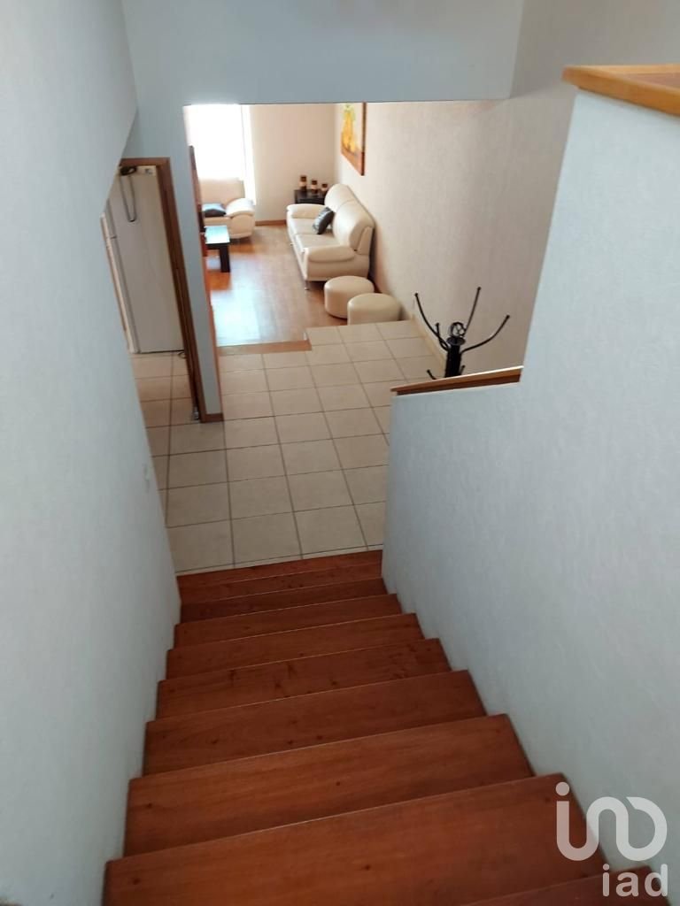 RENTA DE CASA EN FRACC. MIRAVALLE EN ZONA PONIENTE EN CD. DE SAN LUIS POTOSI FRENTE A PLAZA SAN LUIS