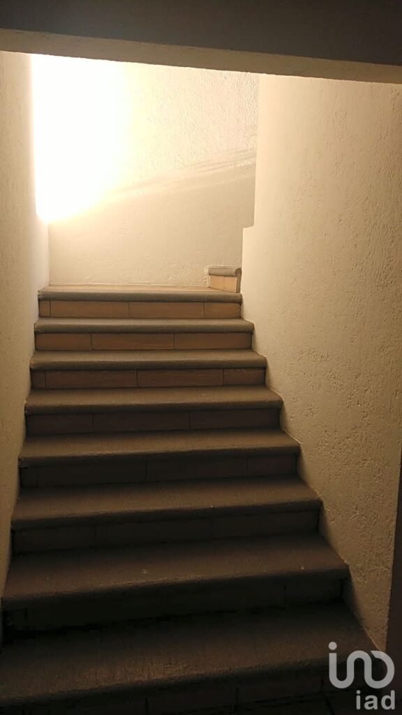 CASA SOLA EN VENTA EN FRACCIONAMIENTO EN ZONA NORTE DE CUERNAVACA PRIVADA ZAMORA COLONIA MARAVILLAS