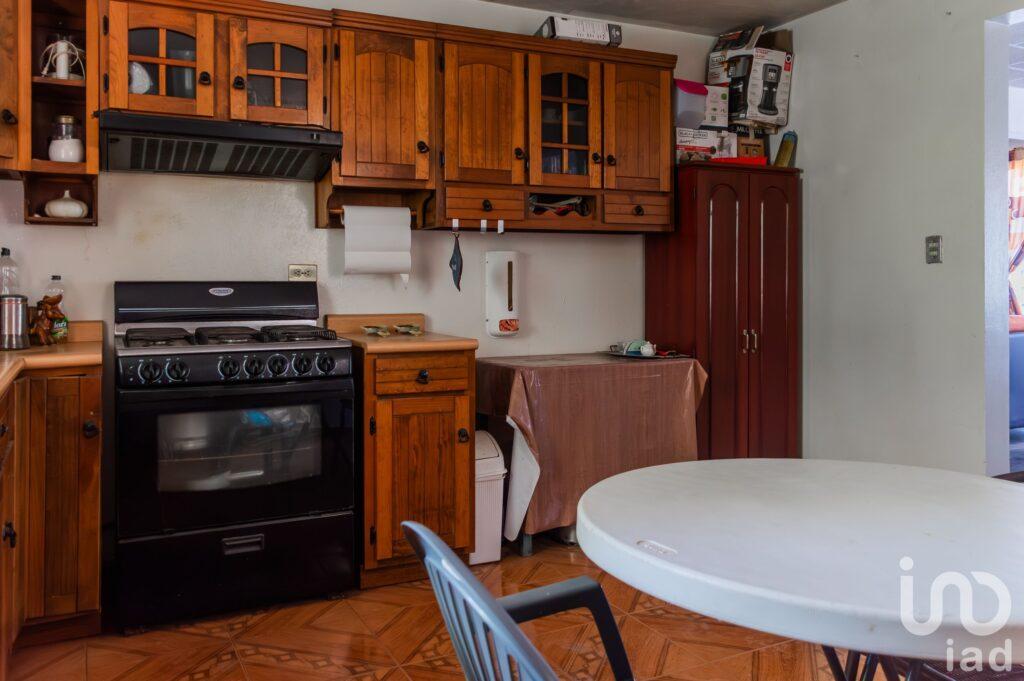 Casa EN VENTA con amplio terreno y opción a crecimiento en San Miguel Totolcingo, Acolman