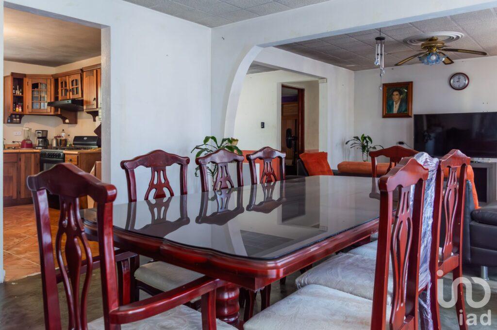 Casa EN VENTA con amplio terreno y opción a crecimiento en San Miguel Totolcingo, Acolman