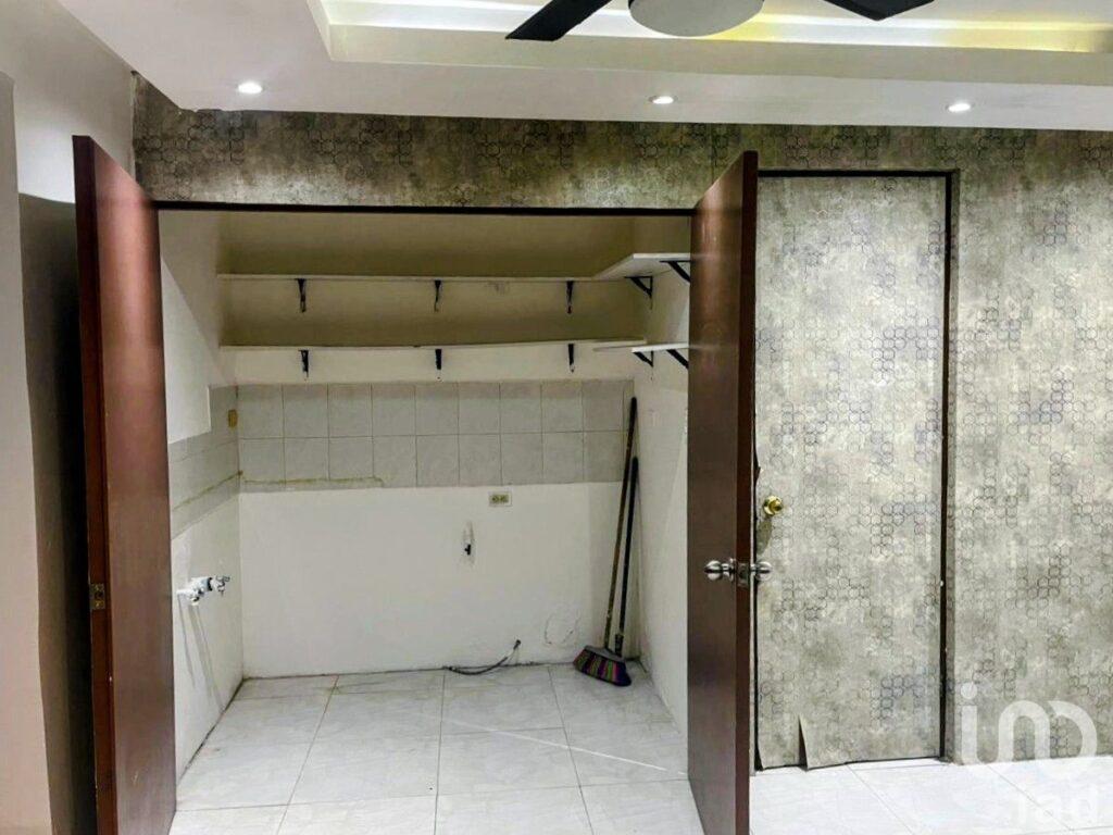 Casa en venta Jardines de Canada Escobedo NL con paneles solares