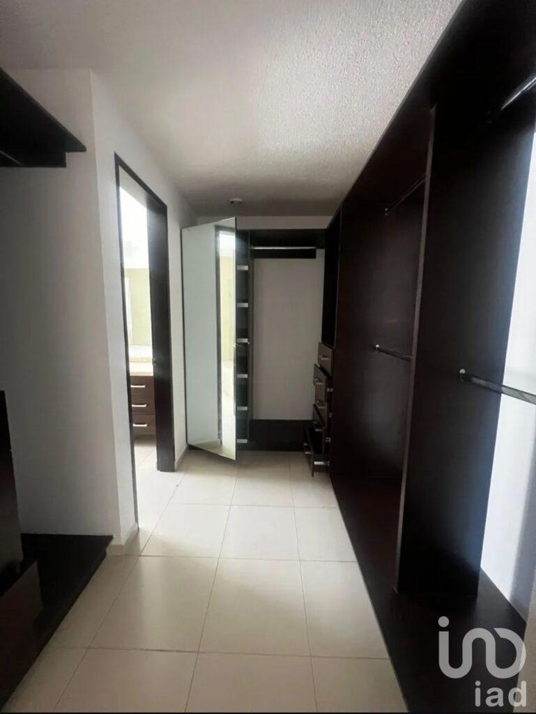 VENTA DE CASA EN JRIQUILLA SANTA FE