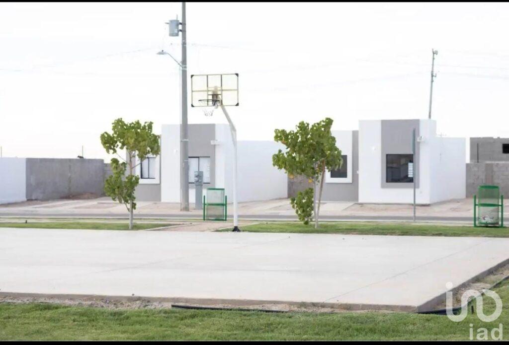 Casa en Venta en Mexicali. Privada Quinta Granada.