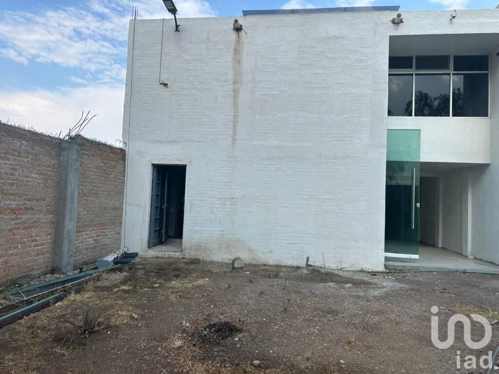 OFICINAS EN VENTA EN AV. SIGLO, XXI , NORTE PONIENTE, EX EJIDO JESUS MARIA, AGUASCALIENTES.