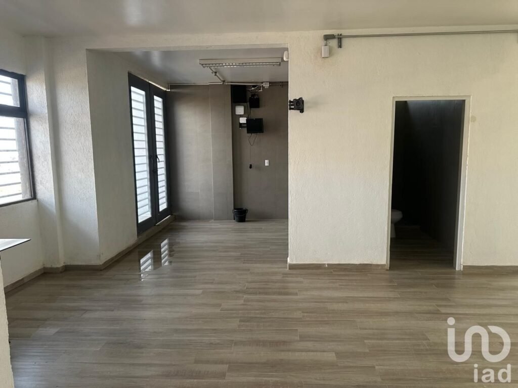 OFICINAS EN VENTA EN AV. SIGLO, XXI , NORTE PONIENTE, EX EJIDO JESUS MARIA, AGUASCALIENTES.