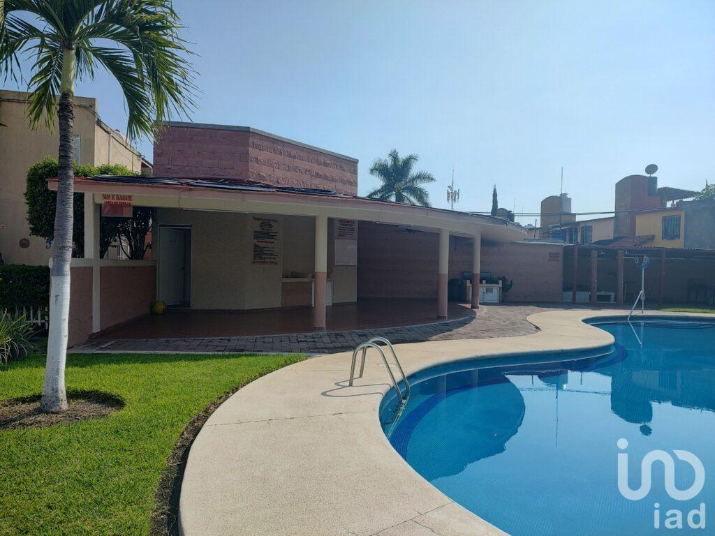 CASA EN CONDOMINIO CON ALBERCA RESIDENCIAL EL ENCANTO EN VILLAS DE XOCHITEPEC EN CHINCONCUAC MORELOS